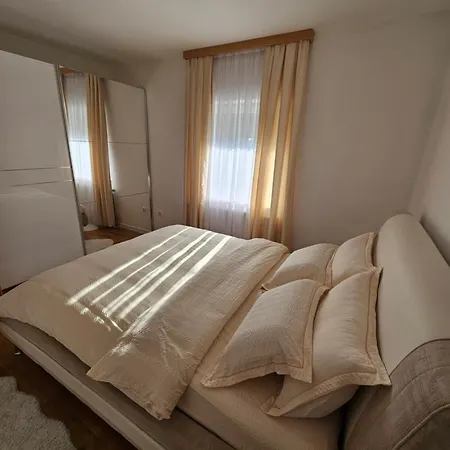 La Casa * リヴノ